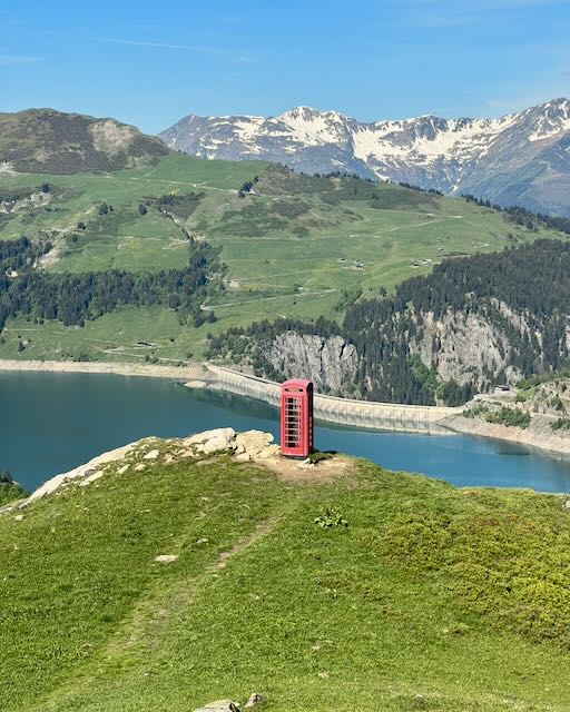 CABINE TÉLÉPHONIQUE DU LAC DE ROSELEND