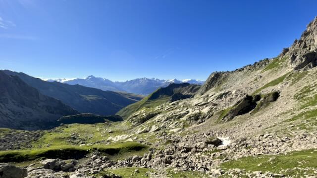 LA PIERRA MENTA & LE LAC SAINT AMOUR