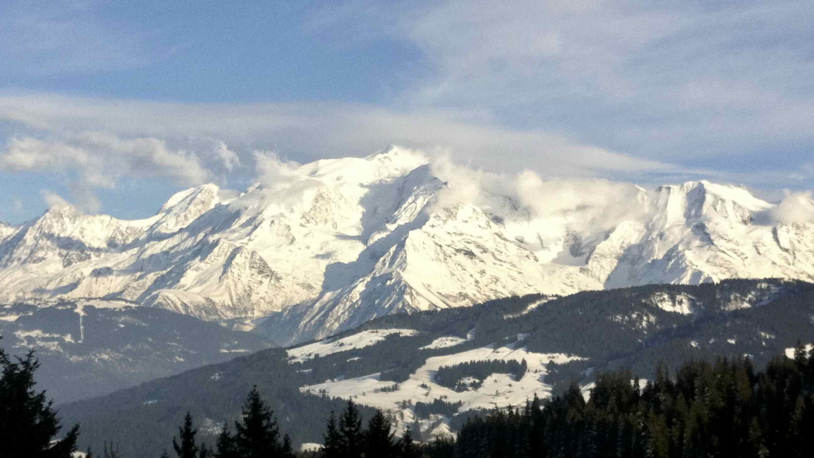 COMBLOUX DEPUIS LA MAIRIE