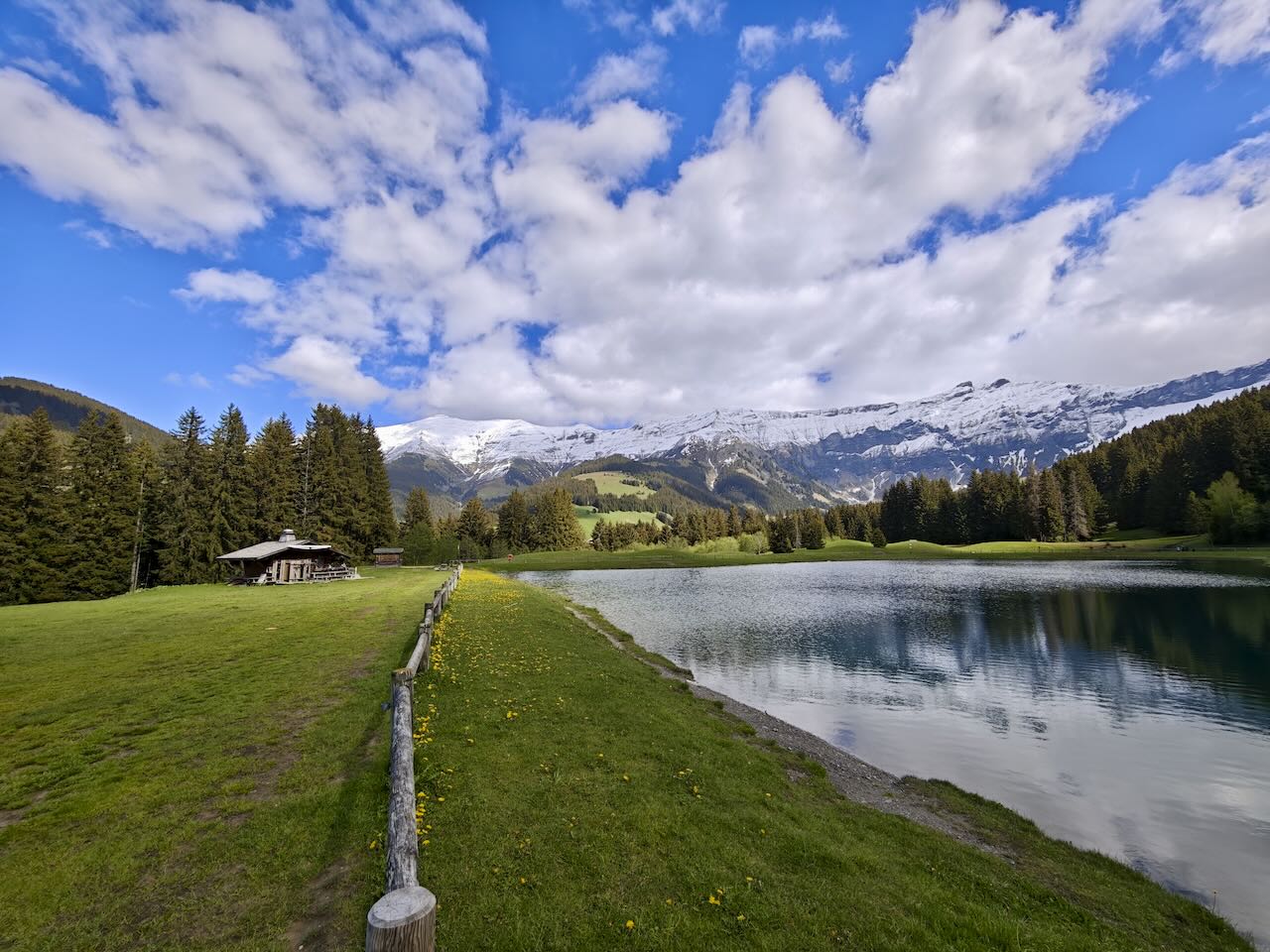 LAC JAVEN