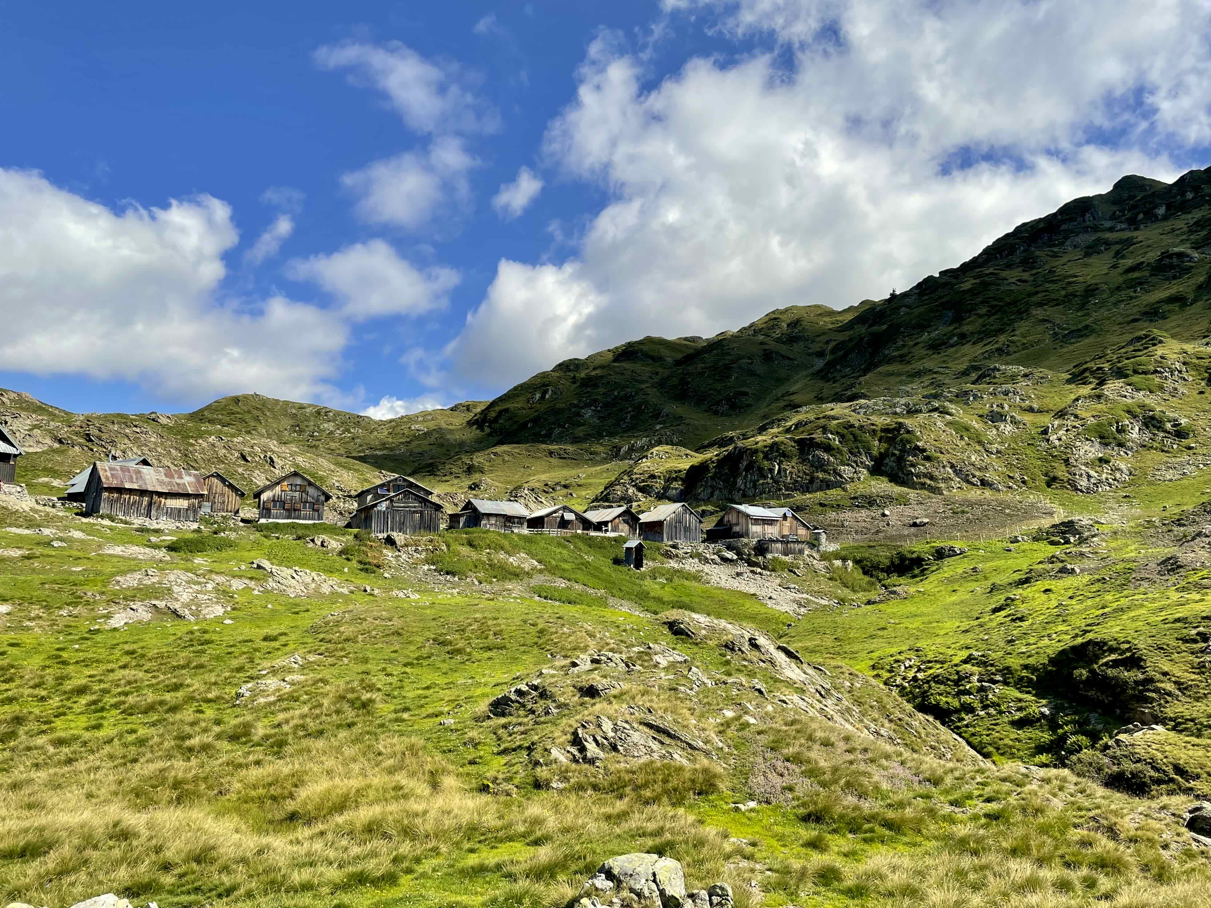 CHALETS ET LAC DE PORMENAZ