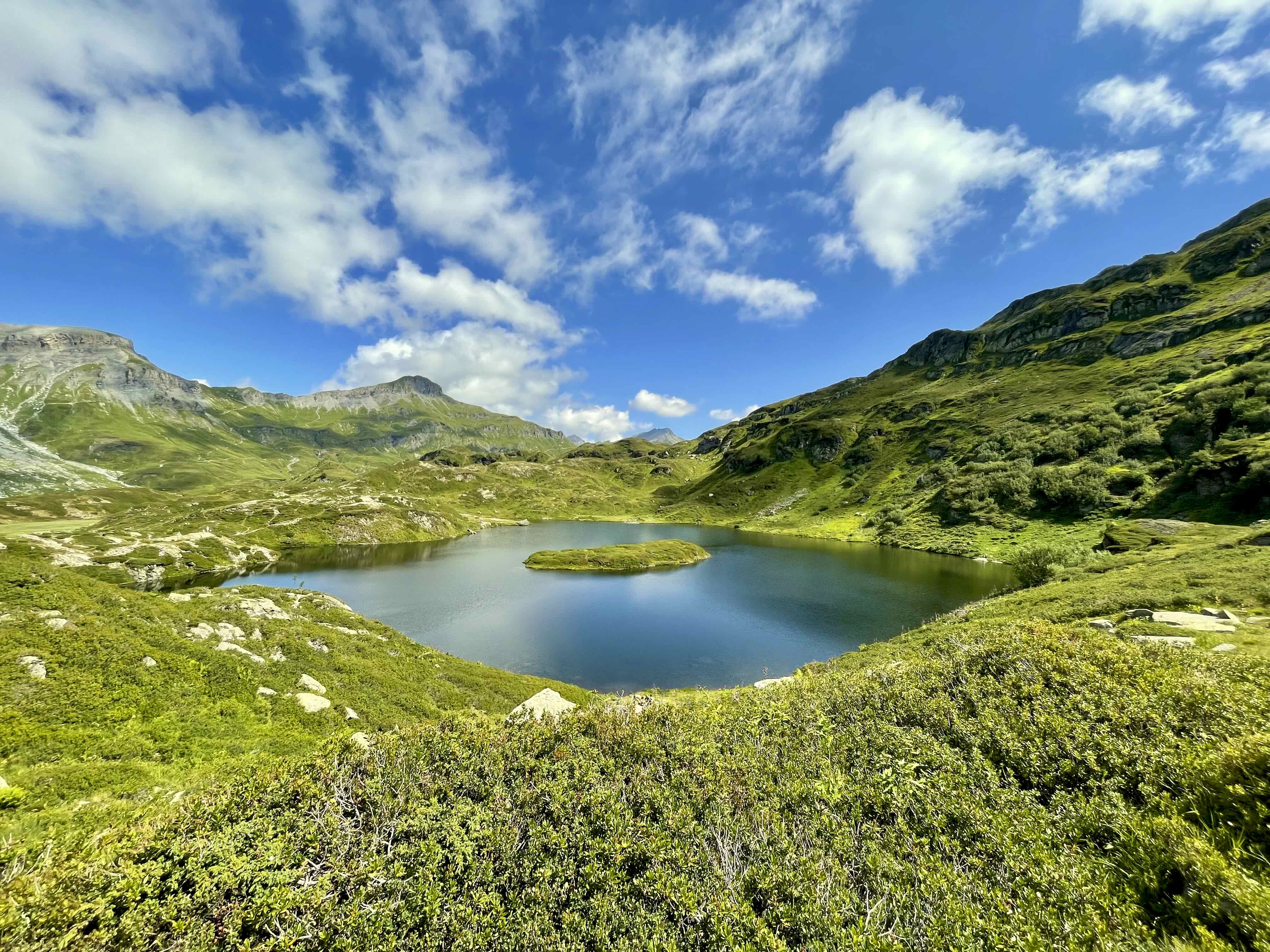 CHALETS ET LAC DE PORMENAZ — photo 2