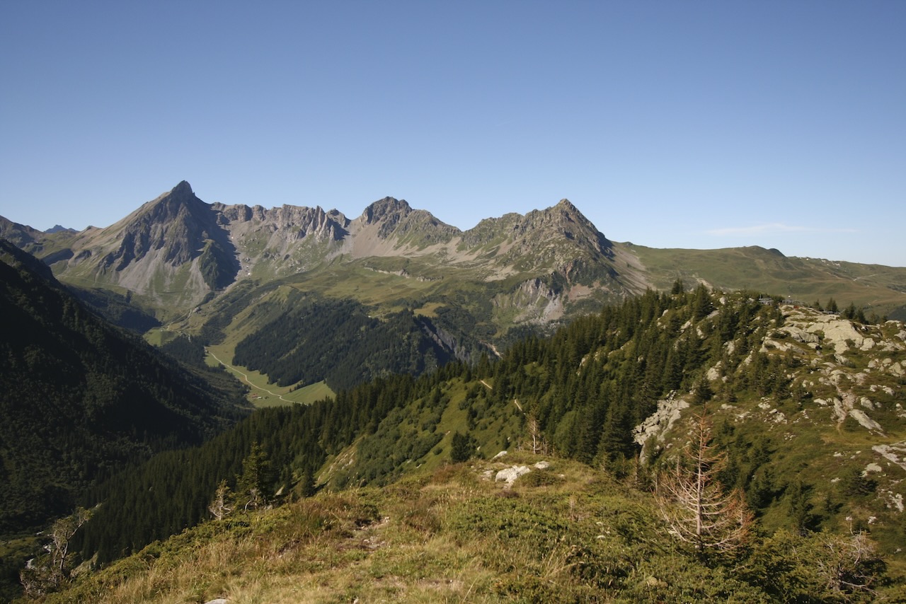 TOUR DU VAL MONTJOIE — photo 9